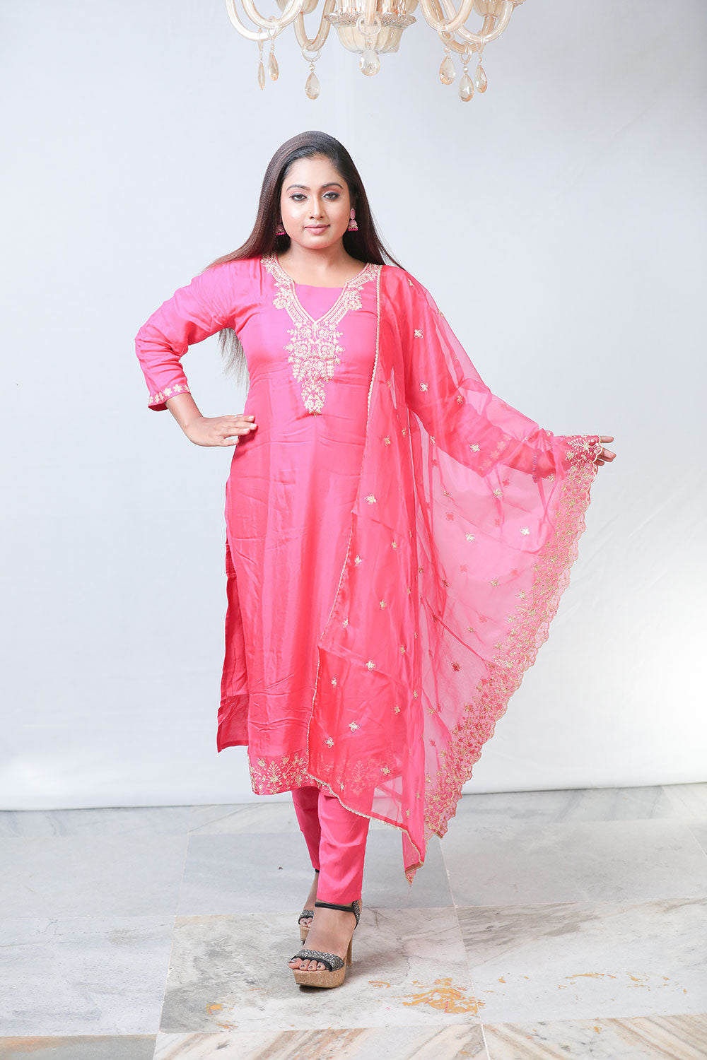 Elegant Women’s Pure Muslin Embroidery and Sequins Work Set with Organza Dupatta and Lining – Pink