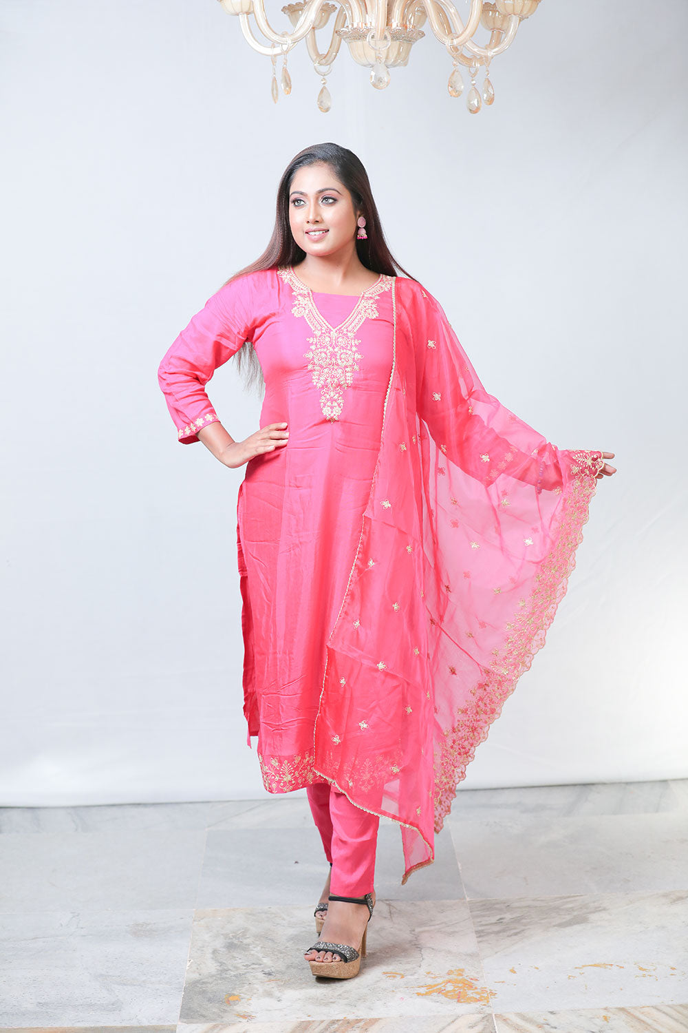 Elegant Women’s Pure Muslin Embroidery and Sequins Work Set with Organza Dupatta and Lining – Pink